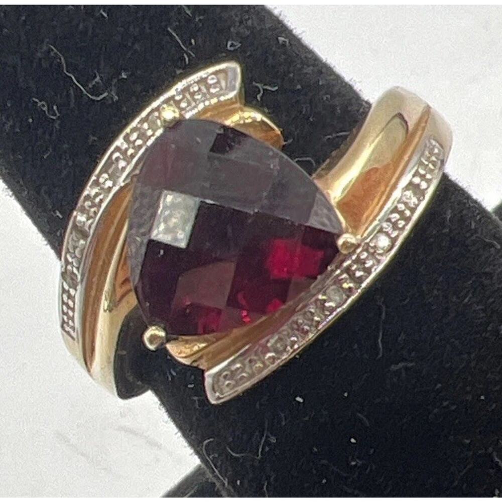 Garnet 3 Carat Yellow Gold Ring 10k Size 9.5 Weight 5.0 Grams